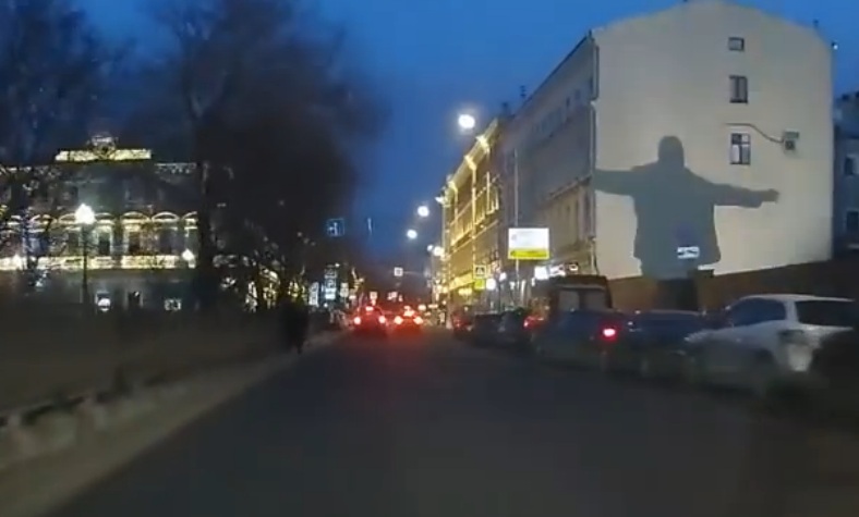 тень танцующего сварщика.jpg